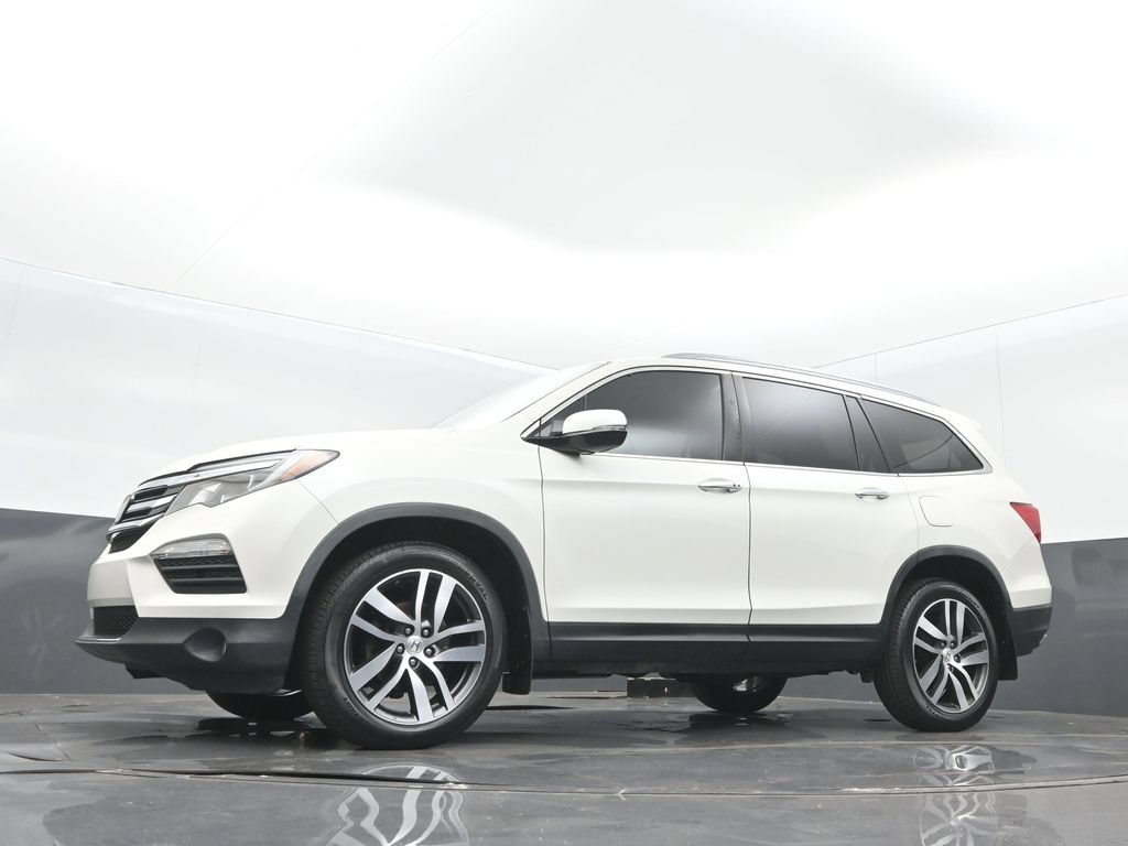 Used 2017 Honda Pilot Touring image 13