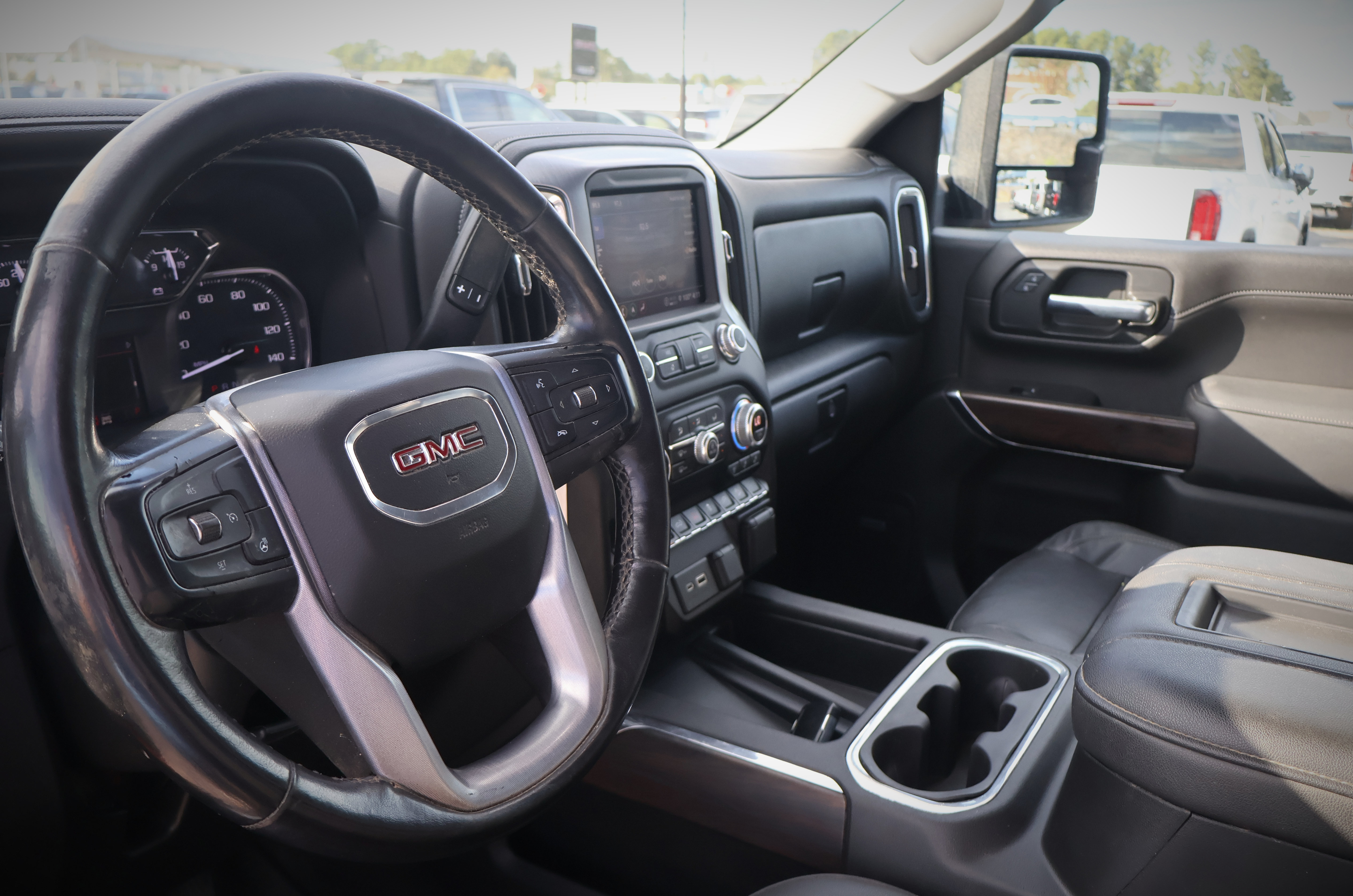 Used 2021 GMC Sierra 2500 SLT w/ SLT Premium Package AWD/4WD image 12