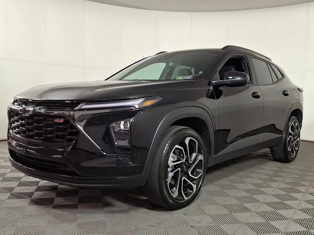 Used 2025 Chevrolet Trax RS image 6