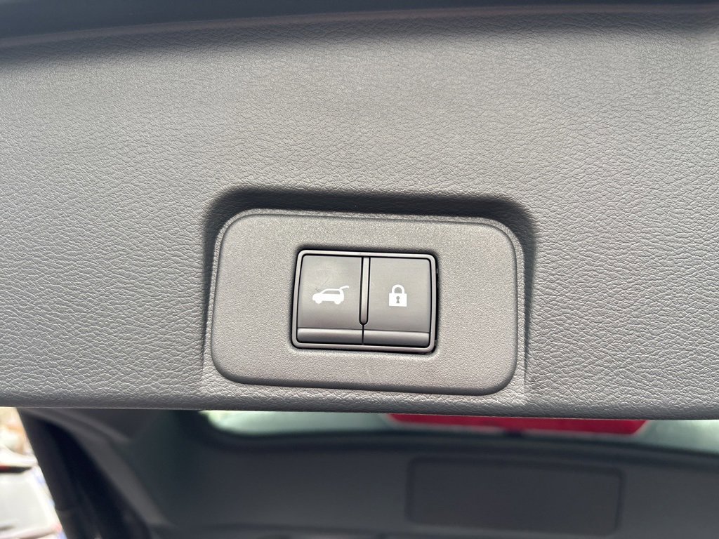 Used 2023 Nissan Rogue Platinum w/ Platinum Premium Package image 27