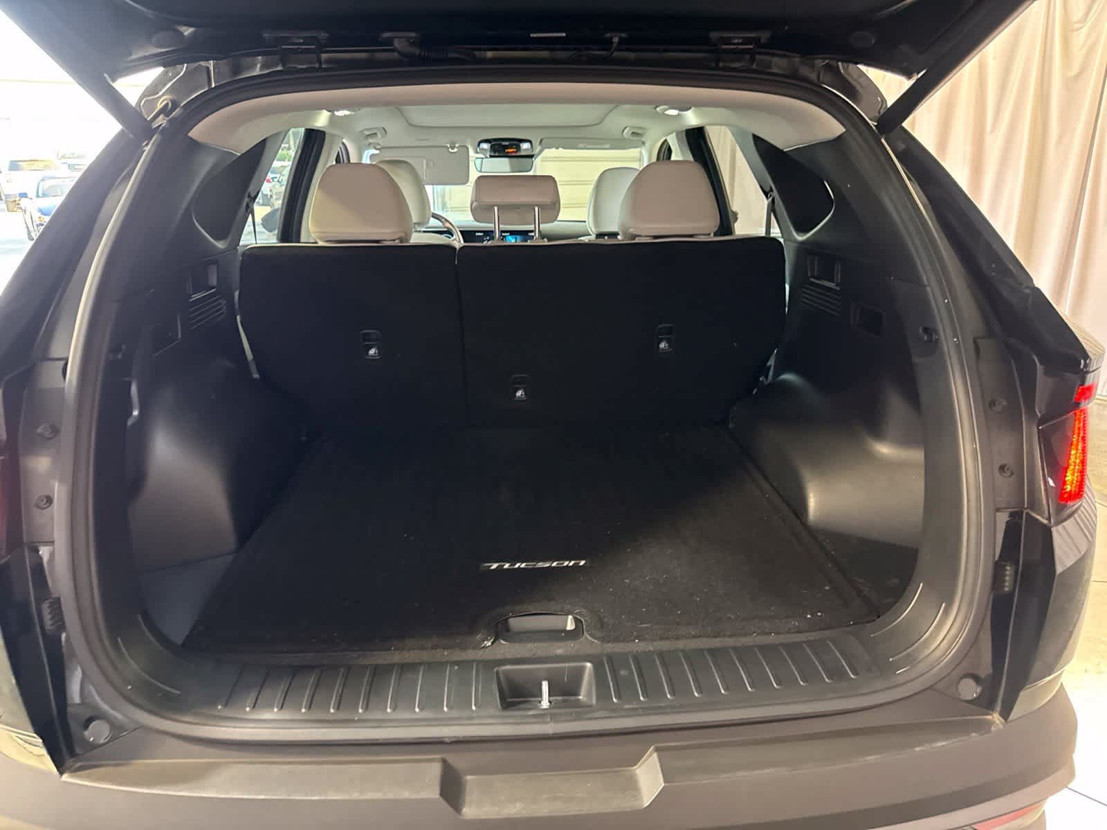 Used 2025 Hyundai Tucson SEL AWD/4WD image 17
