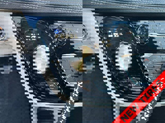 Certified 2022 Chrysler Pacifica Touring-L image 22