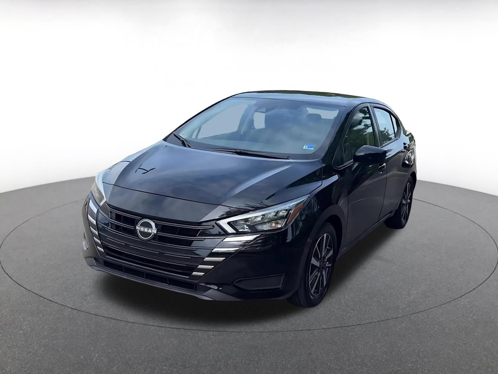 Used 2025 Nissan Versa SV FWD image 7