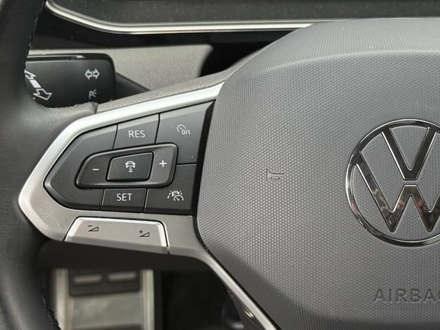 Used 2025 Volkswagen Jetta Sport FWD image 12
