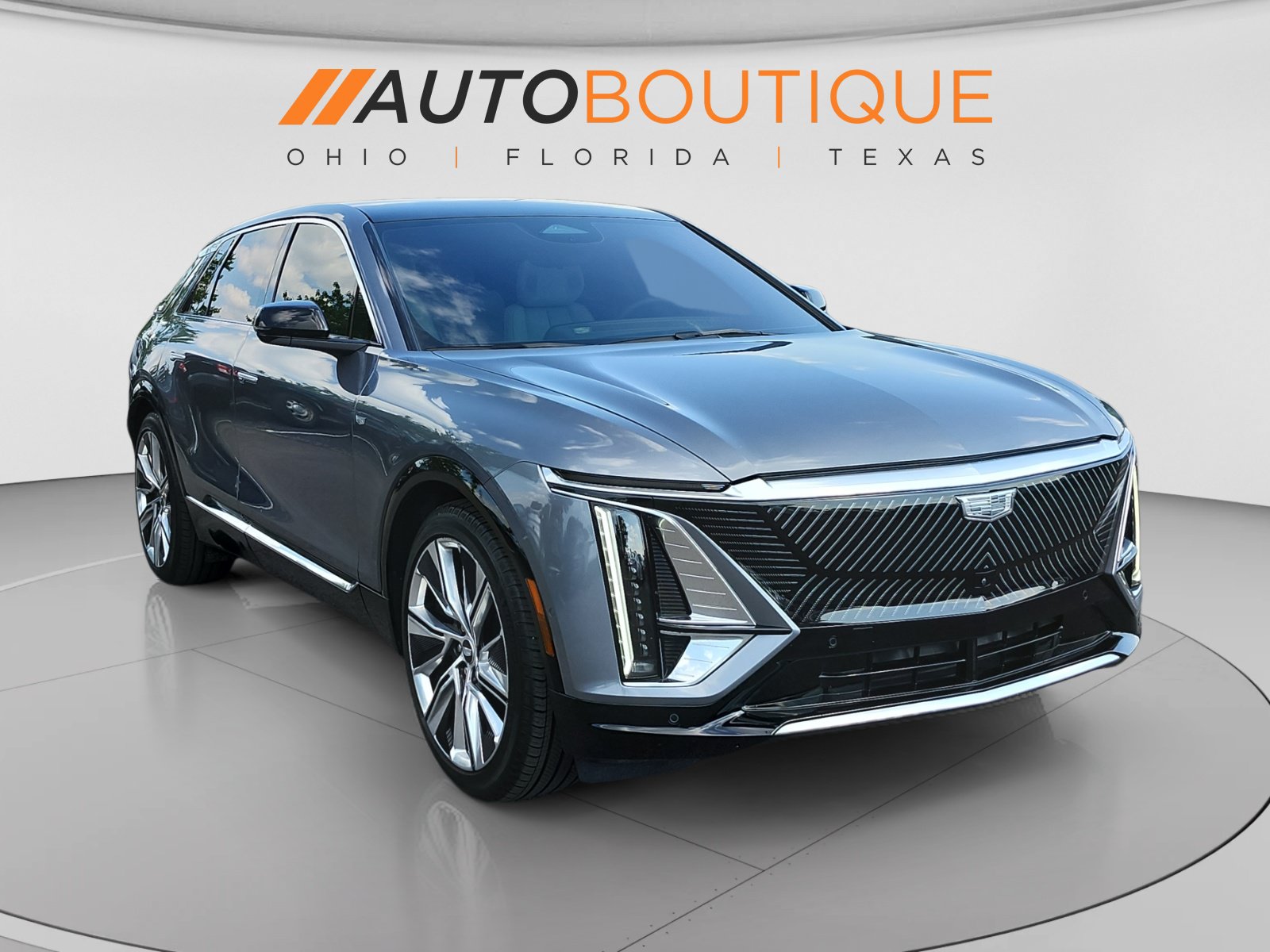 Used 2023 Cadillac Lyriq 2WD image 8