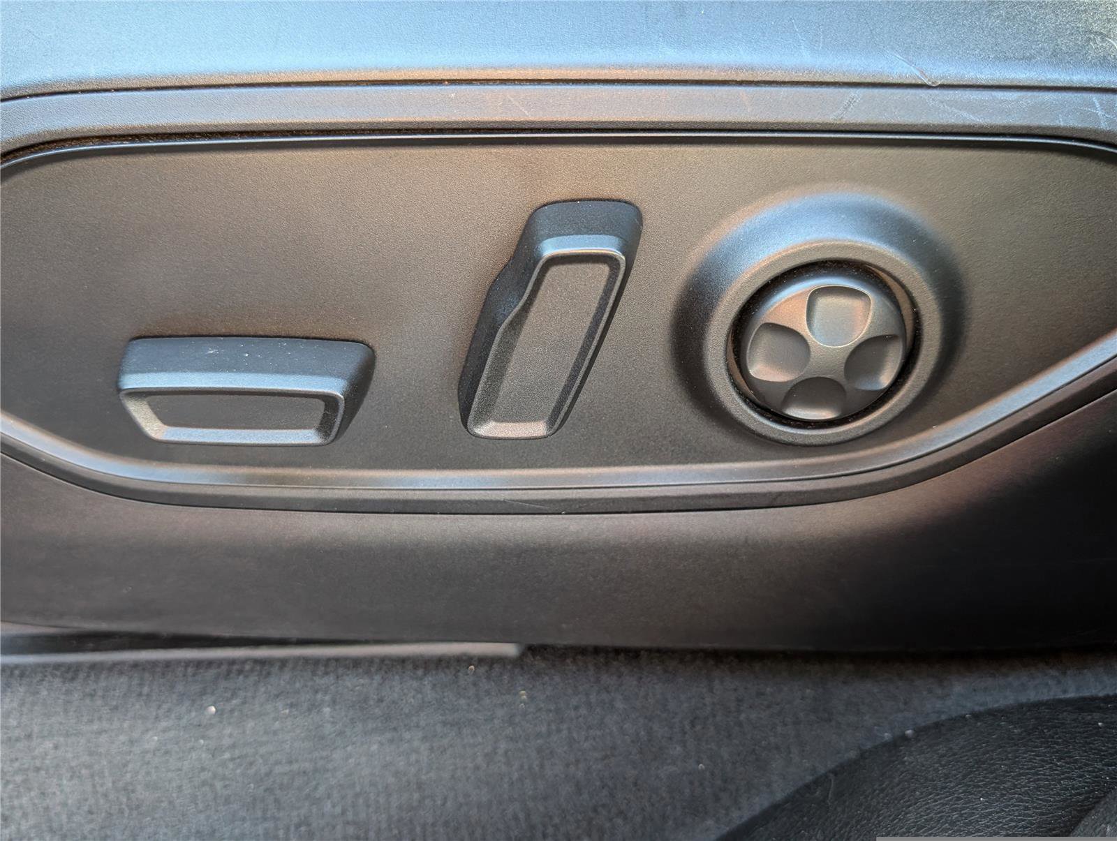 Used 2023 Jeep Grand Cherokee 4WD 4xe image 24