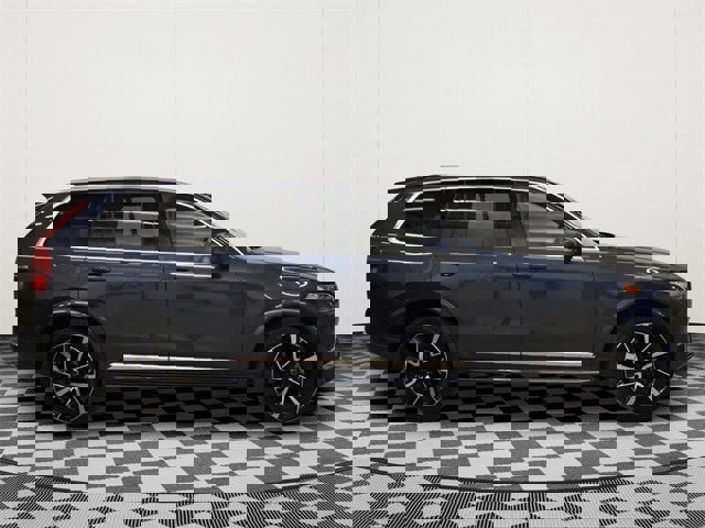 Used 2024 Volvo XC90 B6 Plus image 2
