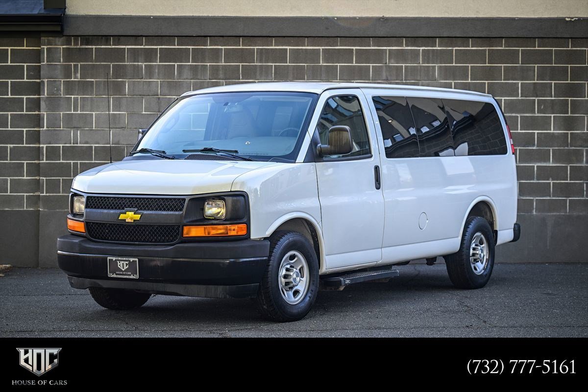 Used 2017 Chevrolet Express 2500 LS RWD image 1