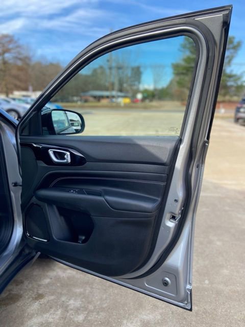 Used 2022 Jeep Compass Altitude image 13