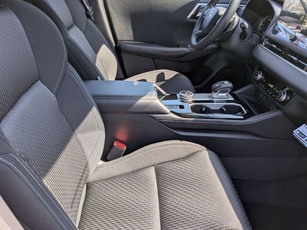 New 2026 Mitsubishi Outlander ES image 31