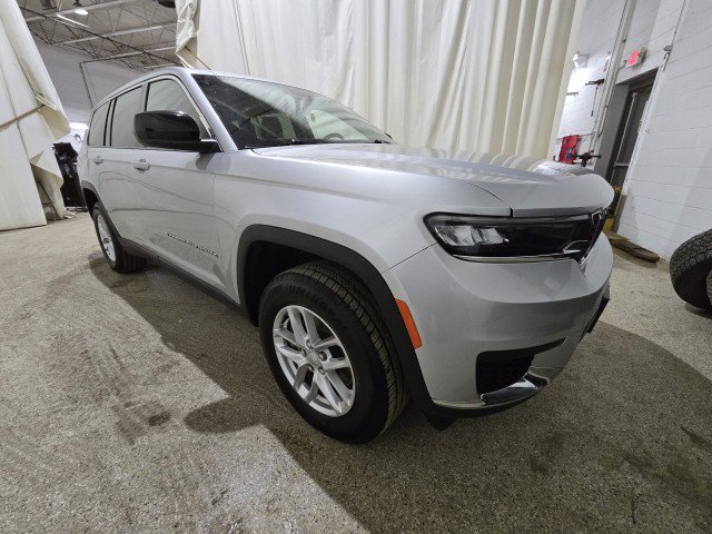 Used 2023 Jeep Grand Cherokee L Laredo image 8