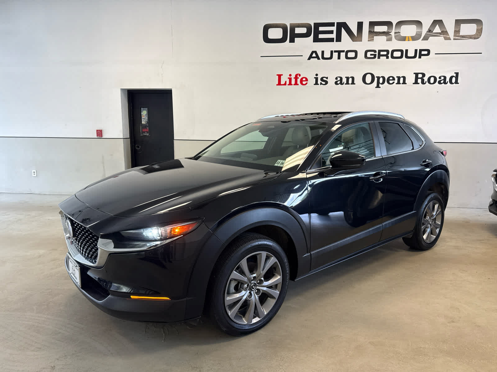 Certified 2024 MAZDA CX-30 AWD 2.5 S w/ Preferred Package image 3