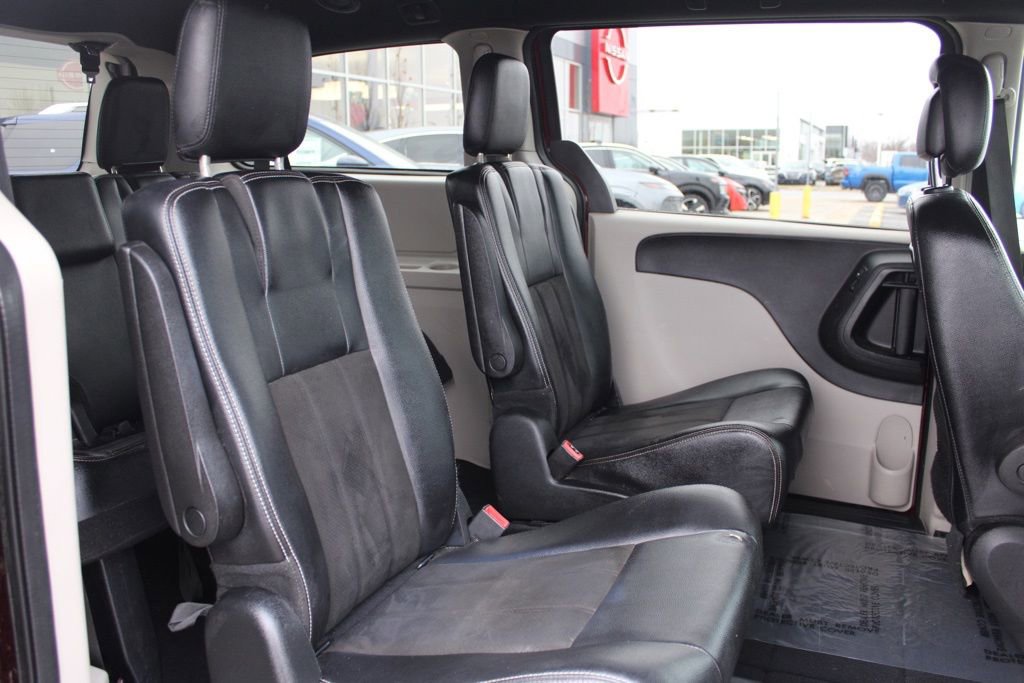 Used 2019 Dodge Grand Caravan SXT image 20