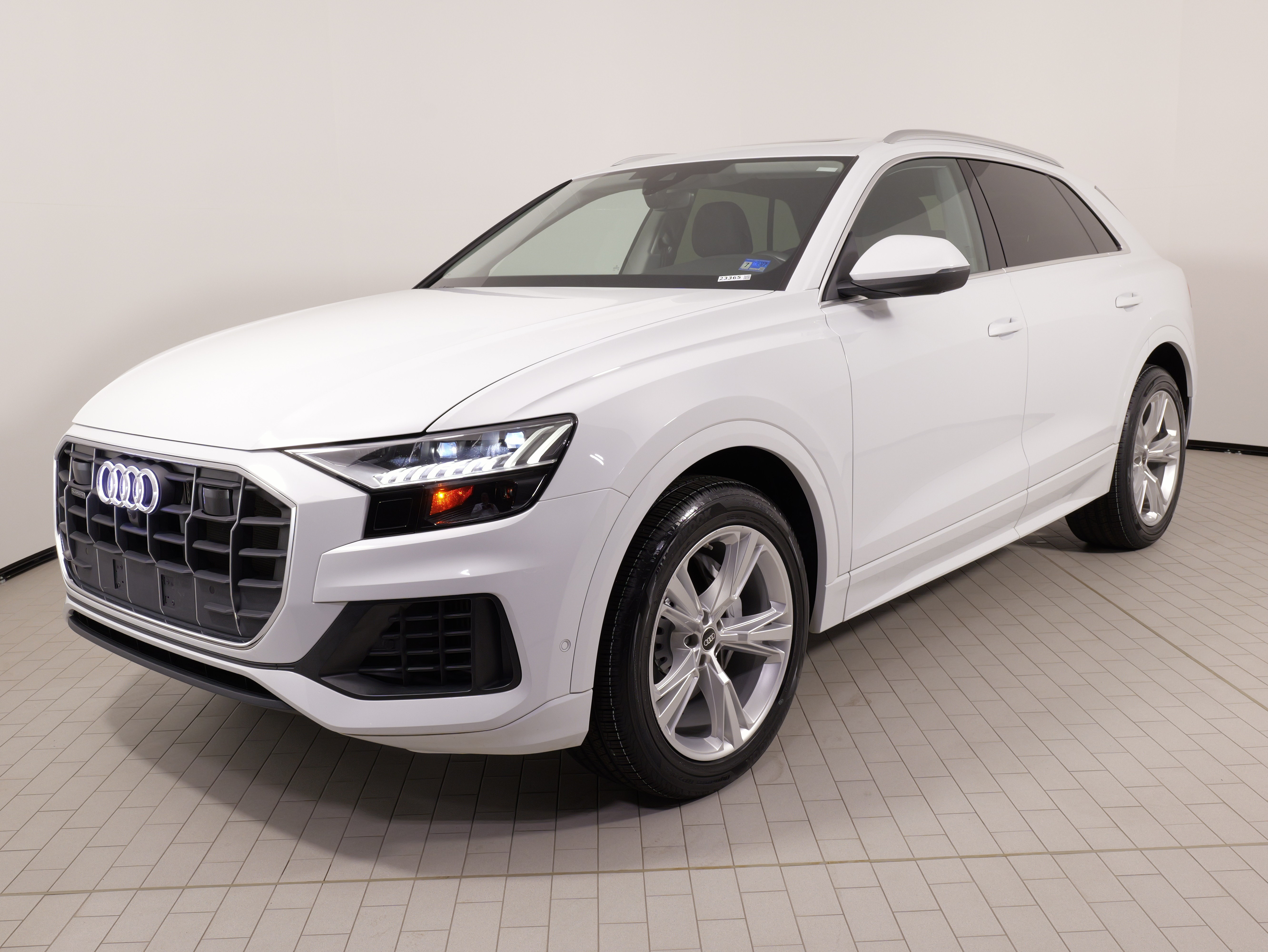Used 2023 Audi Q8 Premium Plus w/ Premium Plus Package AWD/4WD image 4