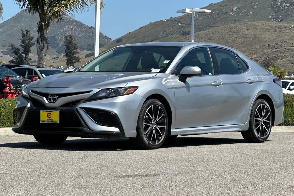 Used 2021 Toyota Camry SE FWD image 7