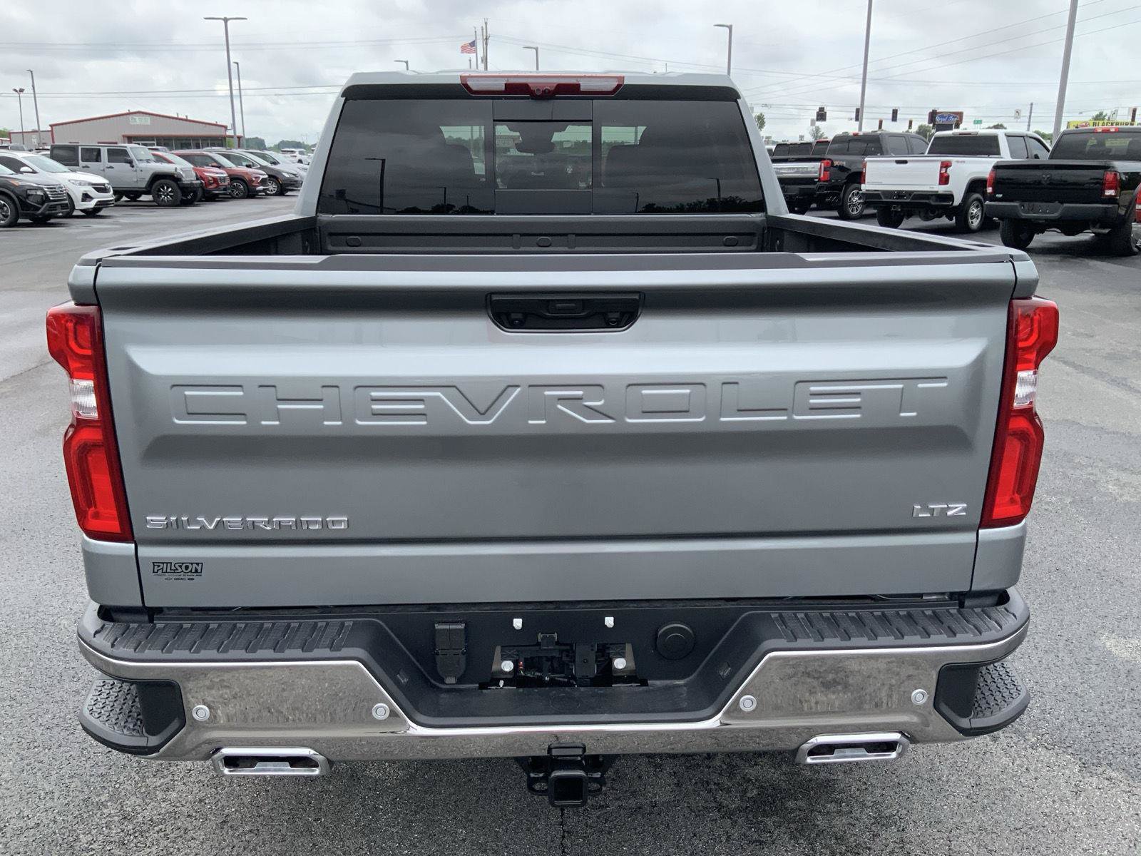 New 2026 Chevrolet Silverado 1500 LTZ w/ LTZ Premium Package AWD/4WD image 9