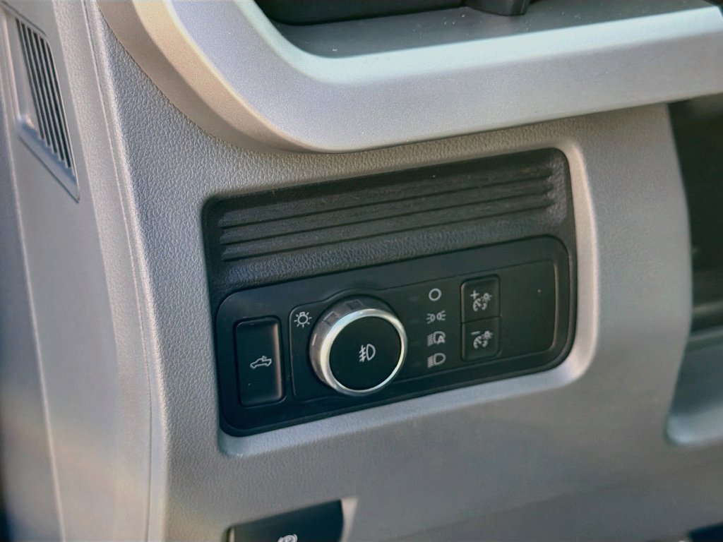 Used 2025 Ford F250 XL w/ FX4 Off-Road Package AWD/4WD image 12