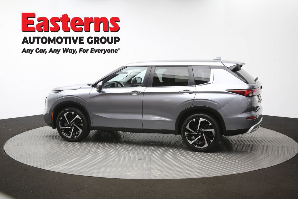 Used 2024 Mitsubishi Outlander SE image 61