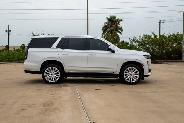 Used 2022 Cadillac Escalade Luxury RWD image 3