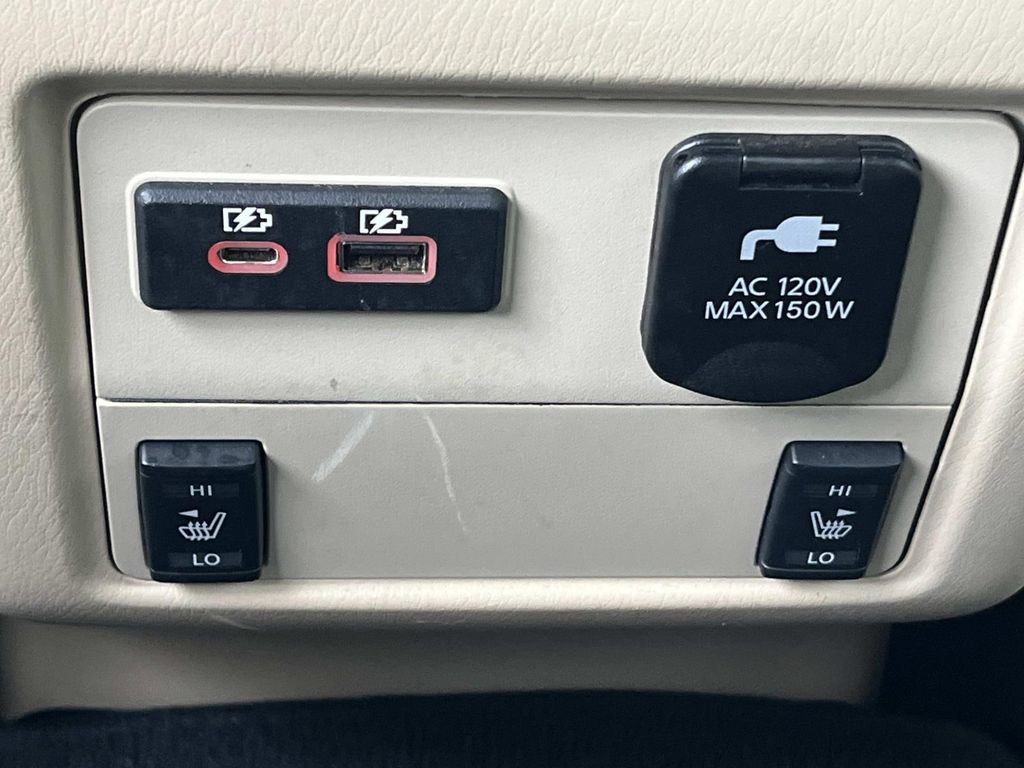 Used 2019 Nissan Pathfinder Platinum image 17