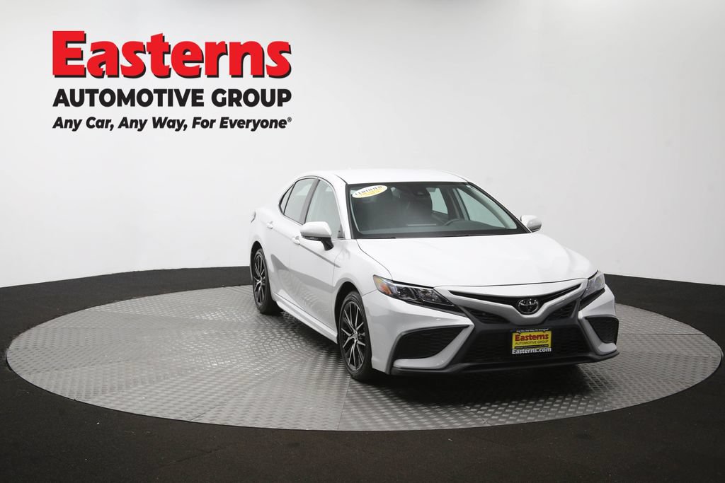 Used 2024 Toyota Camry SE w/ Cold Weather Package FWD image 49