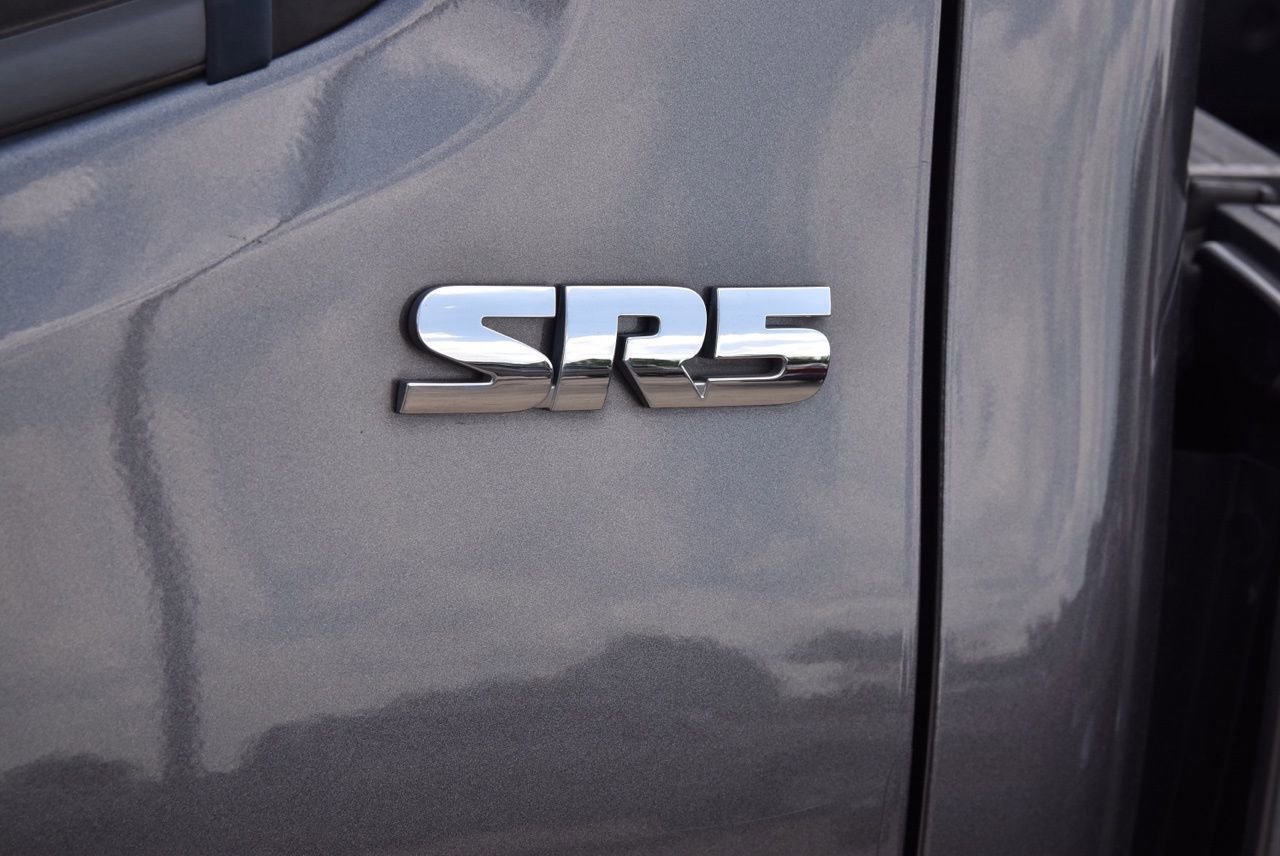 Used 2020 Toyota Tacoma SR5 RWD image 14
