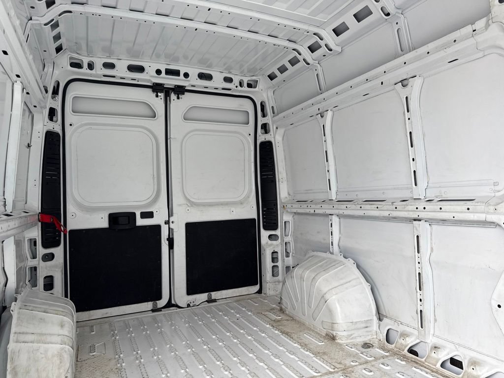Used 2025 RAM ProMaster 2500 w/ Convenience Group FWD image 22