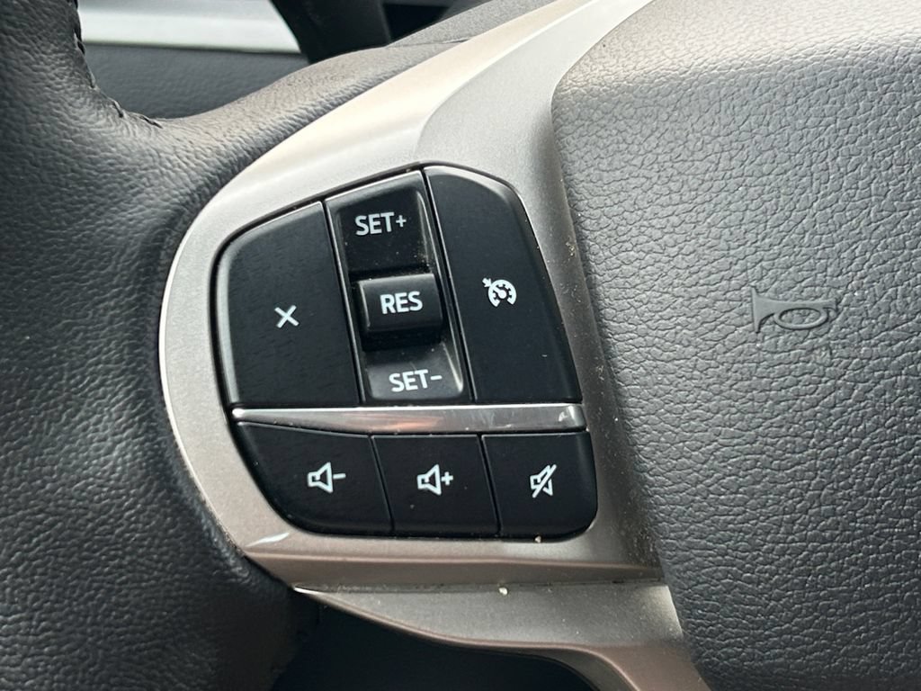 Used 2021 Ford Explorer XLT AWD/4WD image 16