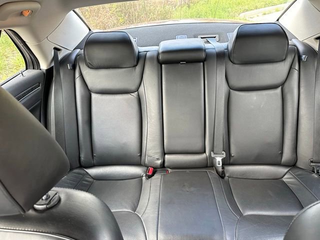 Used 2018 Chrysler 300 Limited image 21