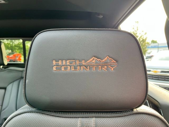 Used 2025 Chevrolet Silverado 1500 High Country w/ High Country Premium Package AWD/4WD image 18