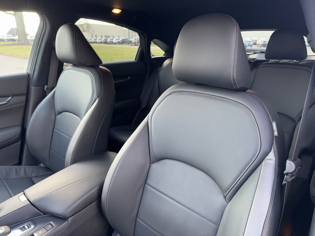 New 2025 INFINITI QX55 Essential image 7