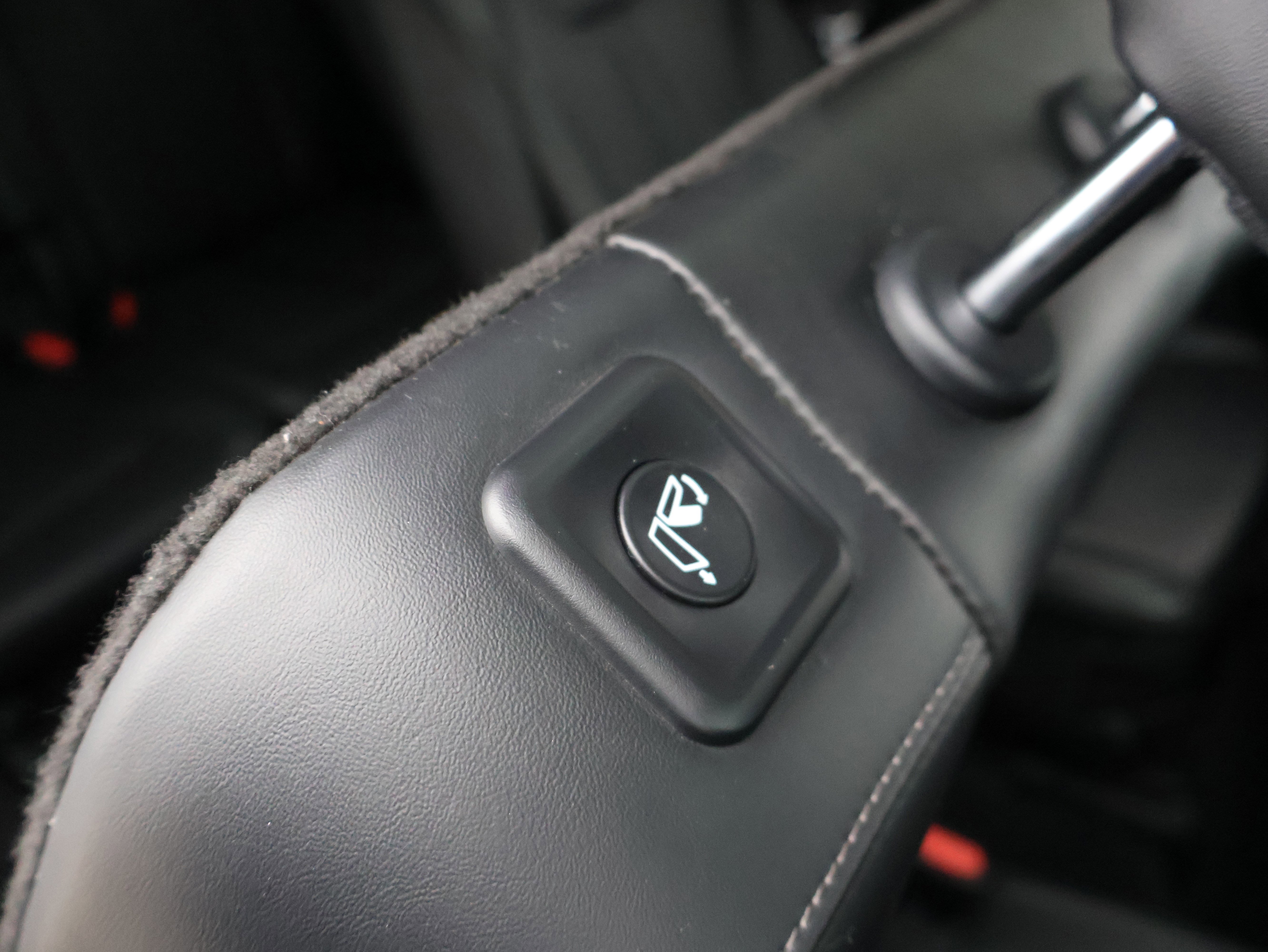 Used 2023 Kia Sorento X-Line EX image 14