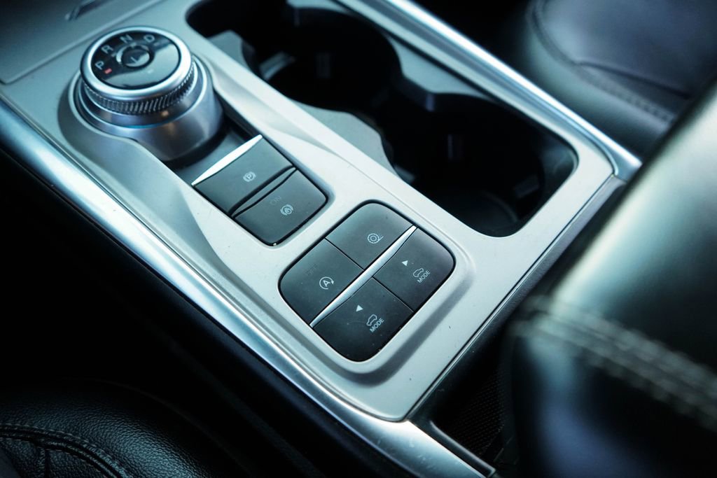 Used 2021 Ford Explorer Limited w/ Equipment Group 301A image 23