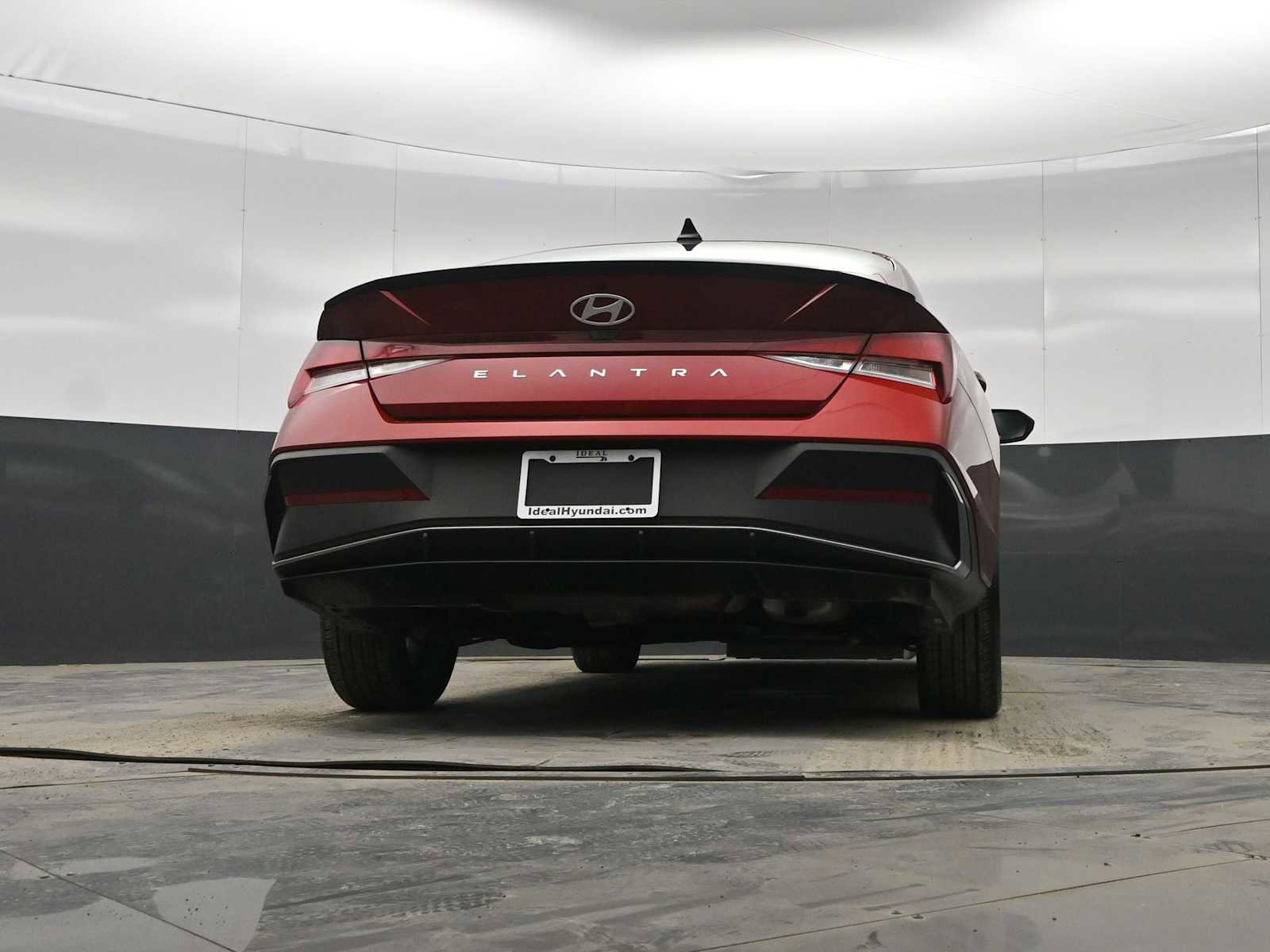 Certified 2025 Hyundai Elantra Sport image 34