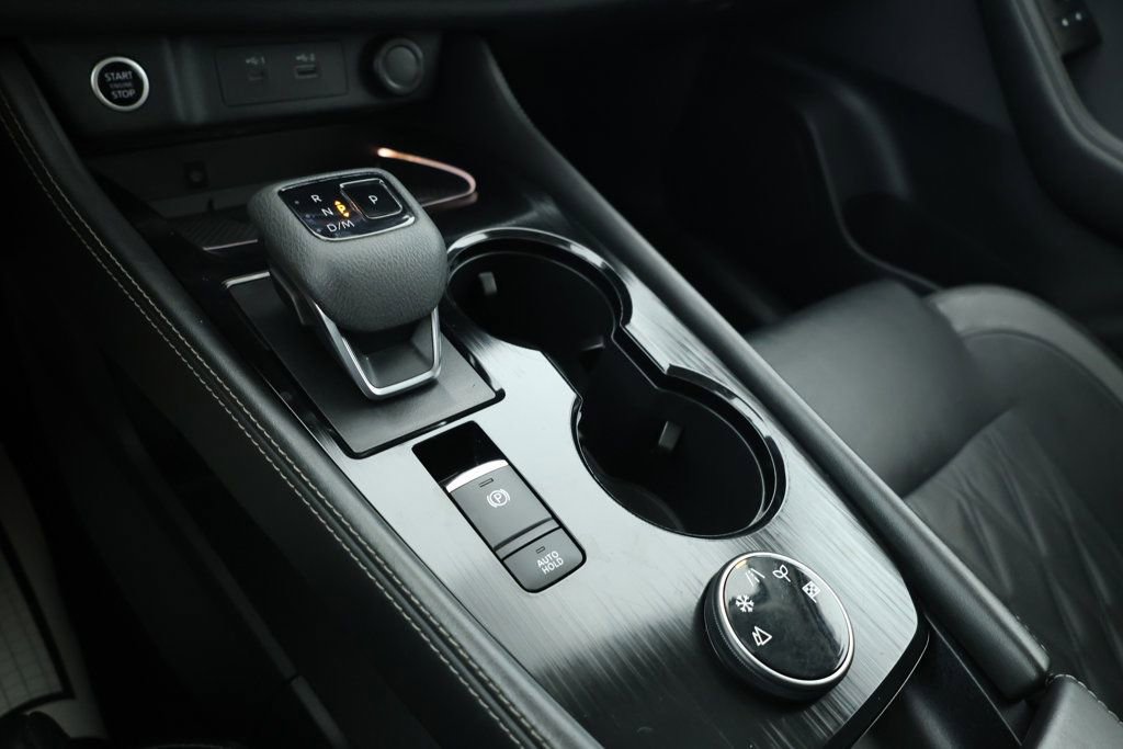 Used 2022 Nissan Rogue Platinum w/ Head-Up Display Package image 15