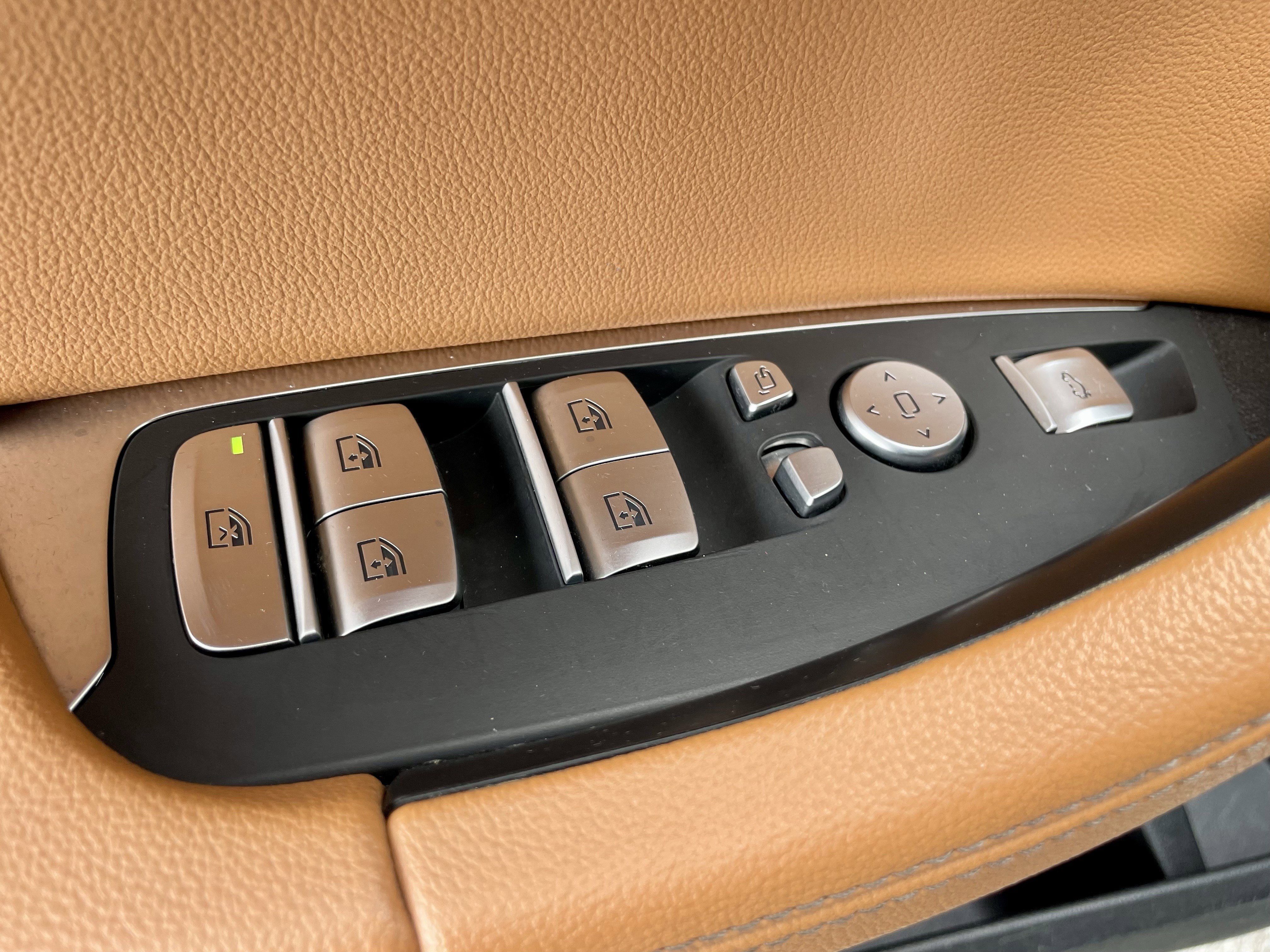 Used 2020 BMW X3 xDrive30i w/ Premium Package image 11