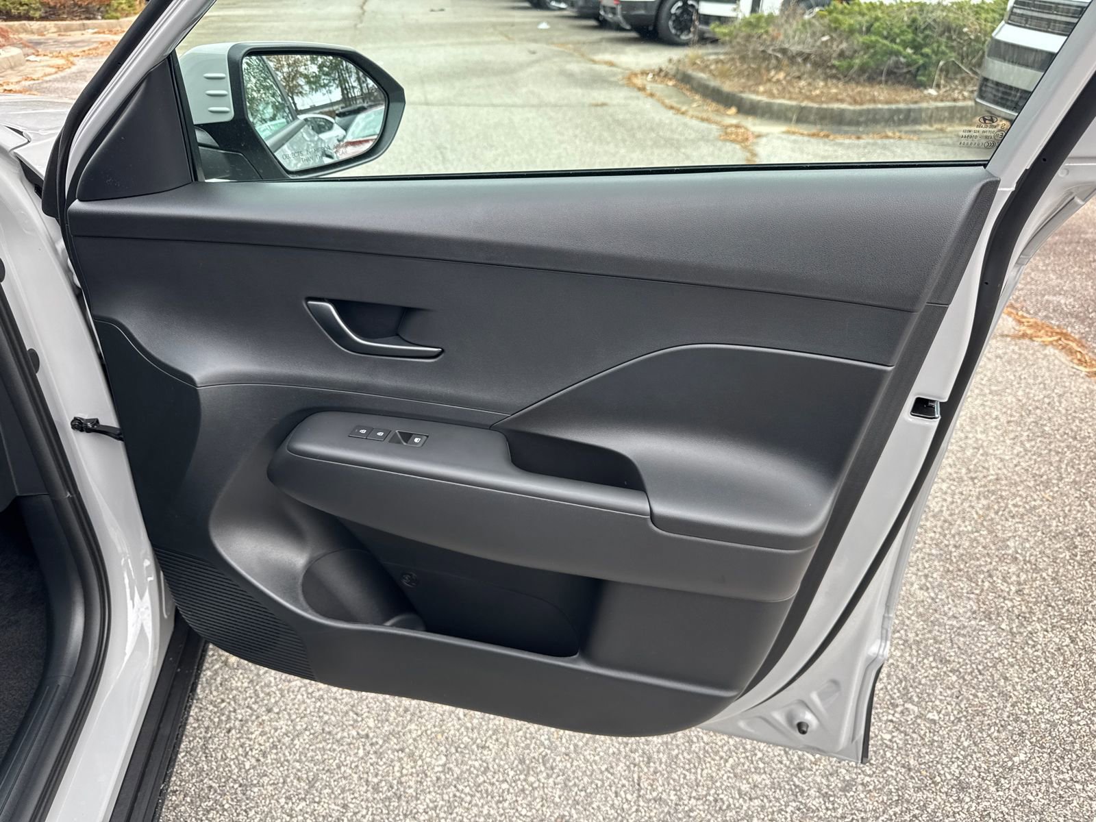 New 2026 Hyundai Kona SE image 14