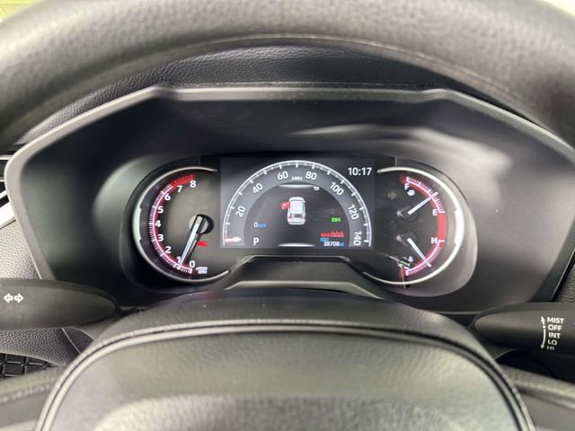 Used 2023 Toyota RAV4 LE AWD/4WD image 3