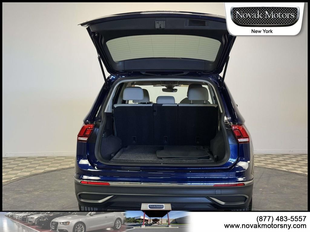 Used 2023 Volkswagen Tiguan SE image 5