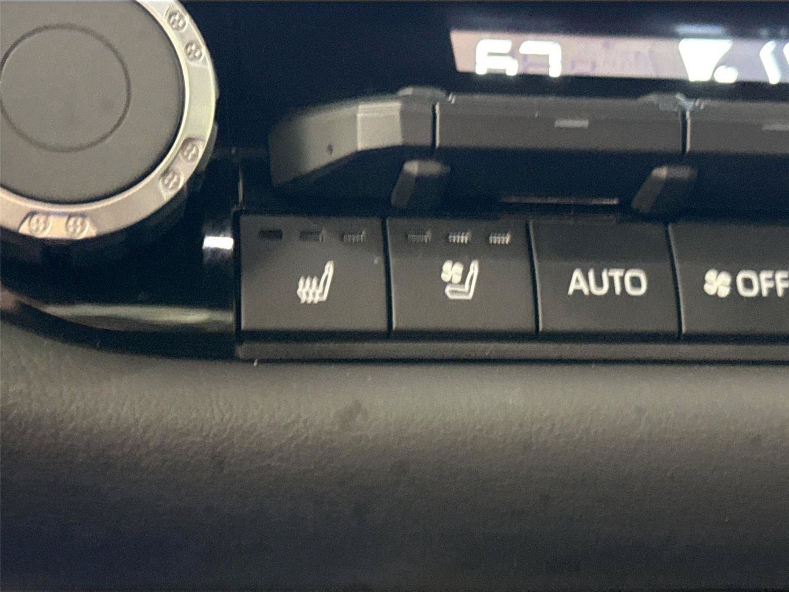 Certified 2025 Toyota Sequoia Platinum AWD/4WD image 8