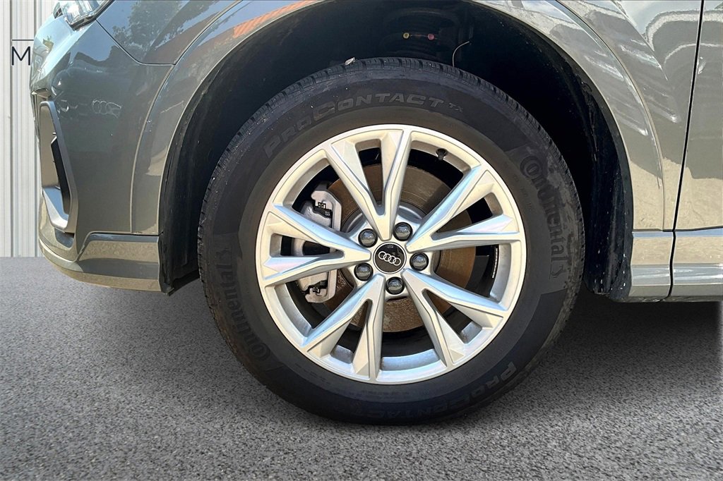 Certified 2025 Audi Q3 2.0T Premium Plus w/ Premium Plus Package image 32