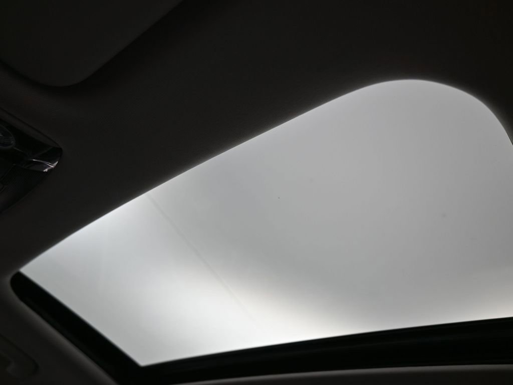 Used 2025 Kia Seltos EX w/ EX Sunroof Package FWD image 26