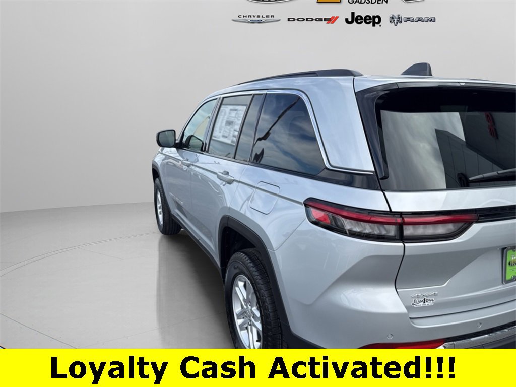 New 2025 Jeep Grand Cherokee Laredo w/ Trailer Tow Package image 5