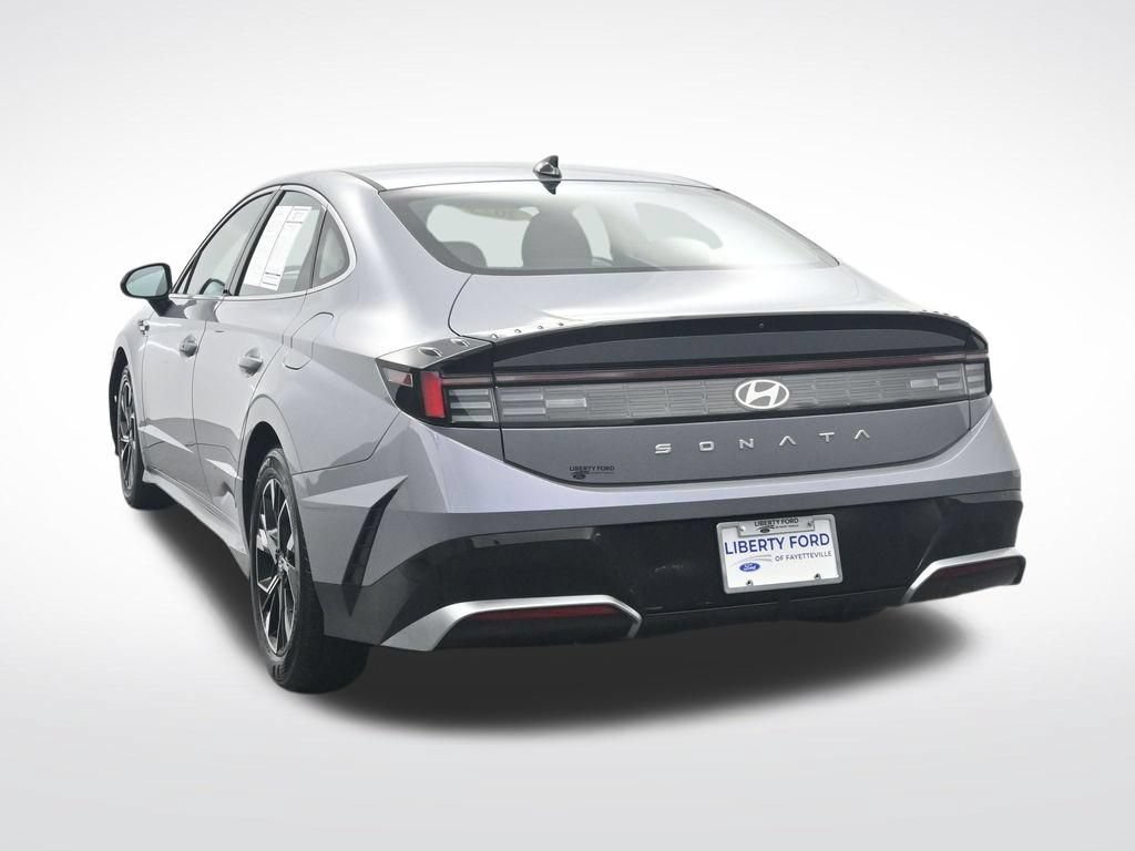 Used 2025 Hyundai Sonata SEL FWD image 9
