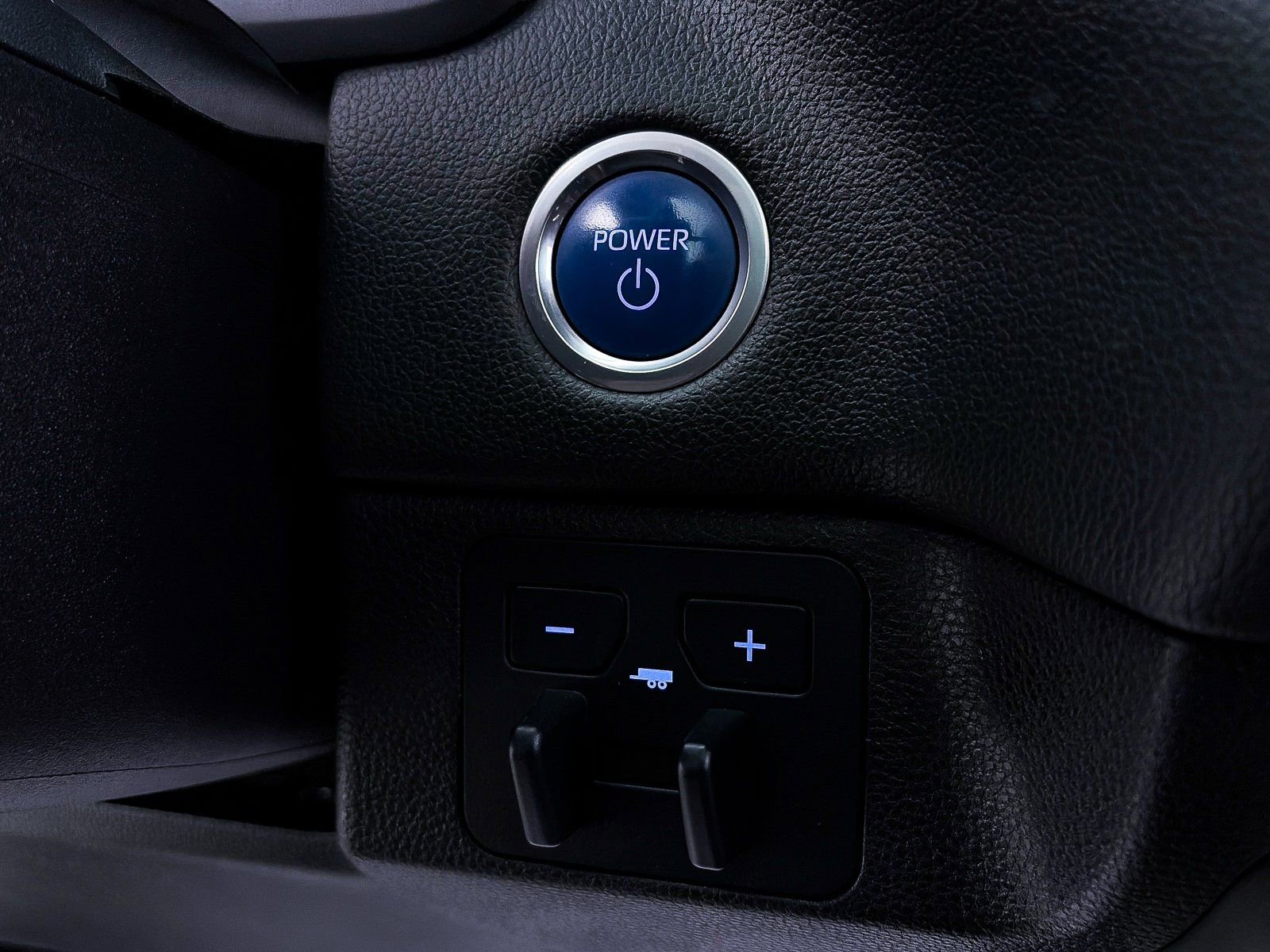 Used 2024 Toyota Tundra Limited image 29