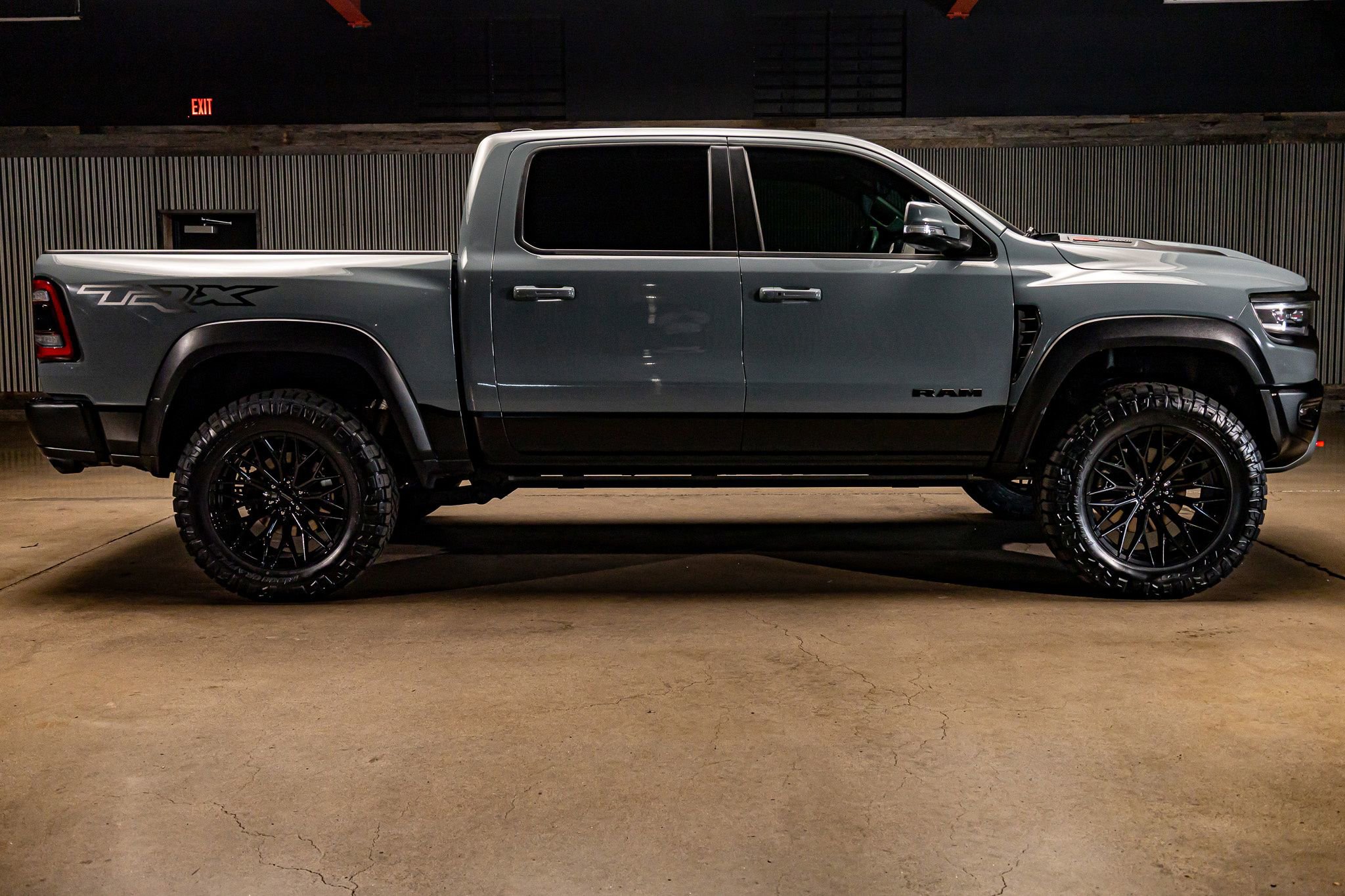 Used 2021 RAM 1500 TRX w/ TRX Lanuch Edition image 11