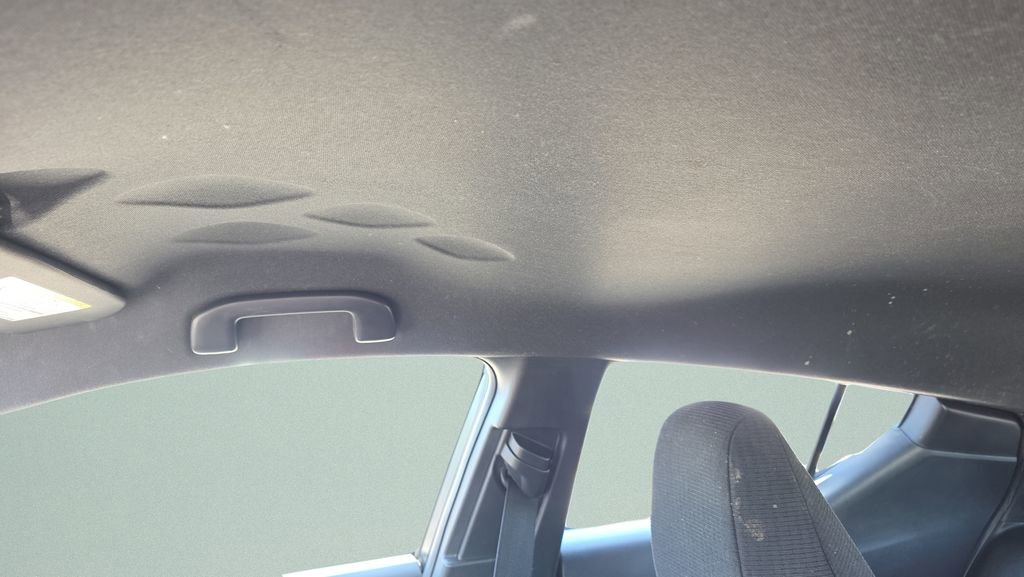 Used 2019 Toyota C-HR LE FWD image 17