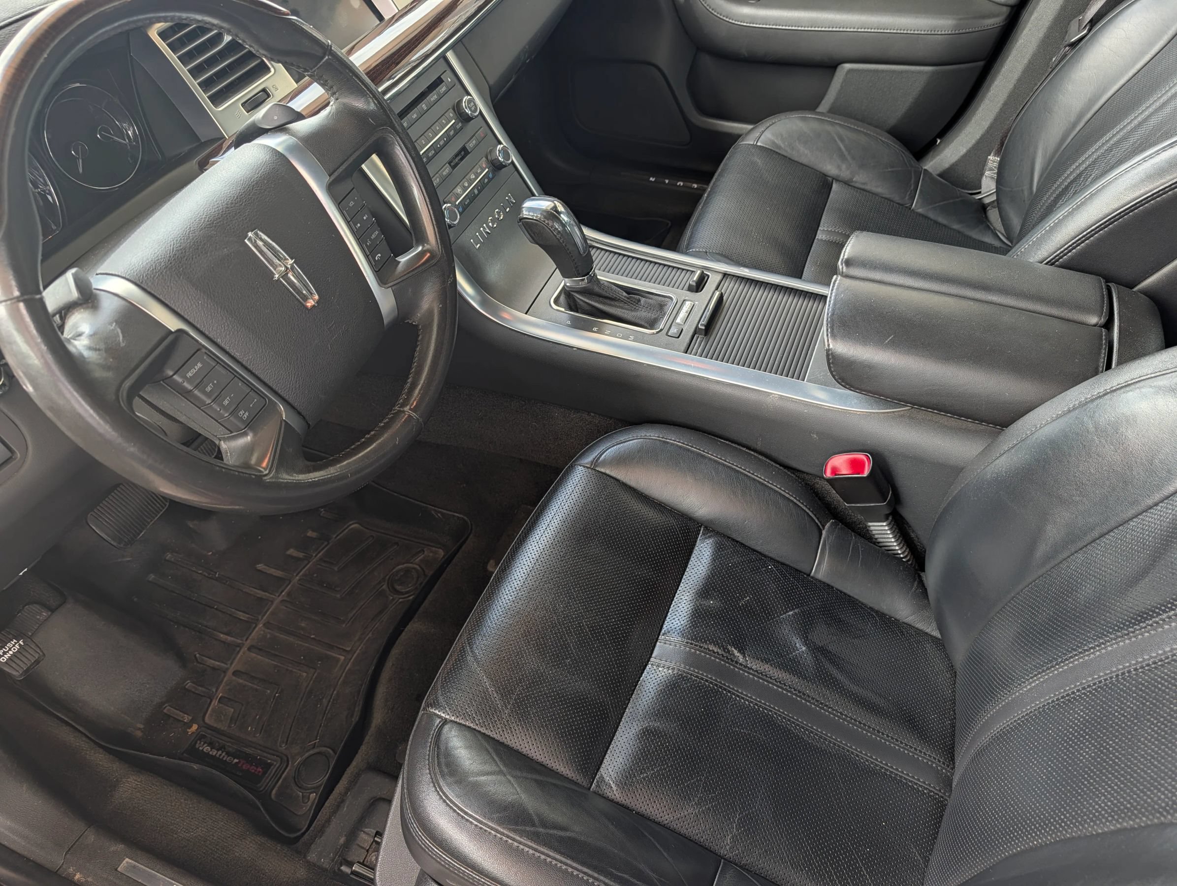 Used 2012 Lincoln MKS AWD image 9