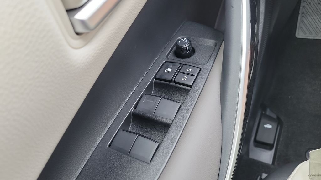 New 2026 Toyota Corolla XLE FWD image 20