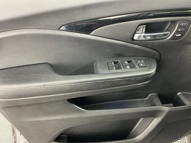 Used 2017 Honda Pilot Elite image 7